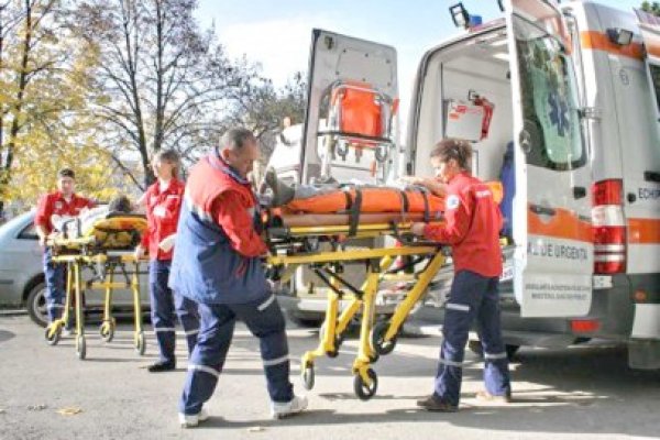 Trei răniţi într-un accident, la Castelu